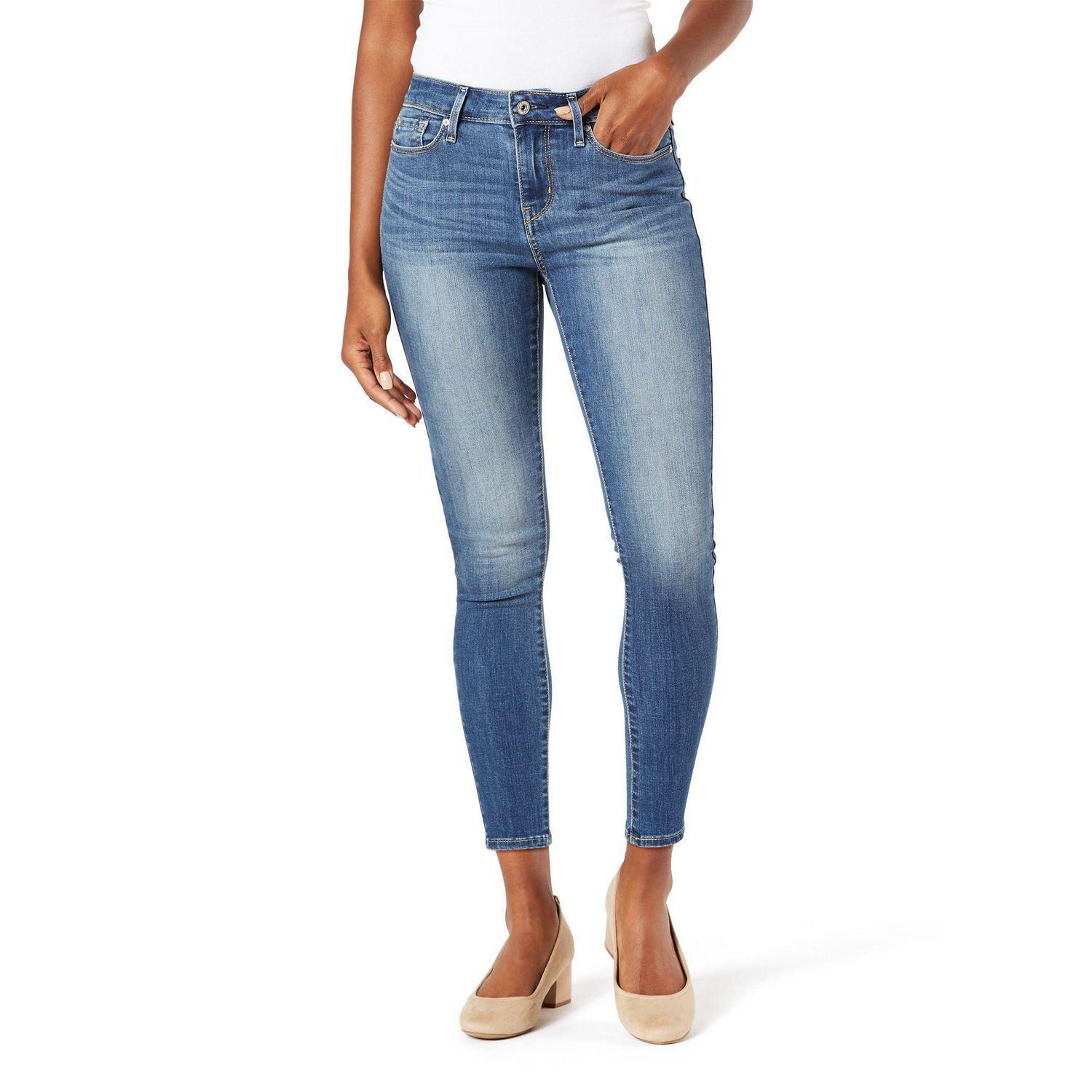 Signature by Levi Strauss & Co.™ Women's Modern Skinny Crop Jeans ...