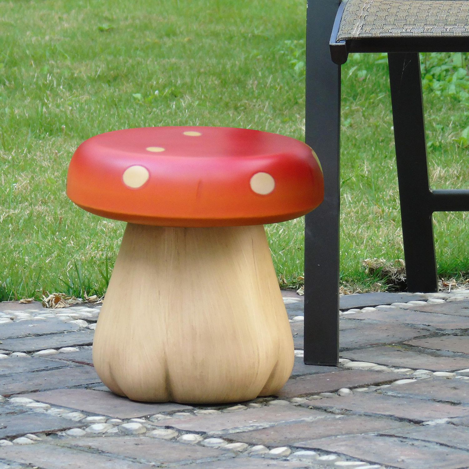 garden stool mushroom