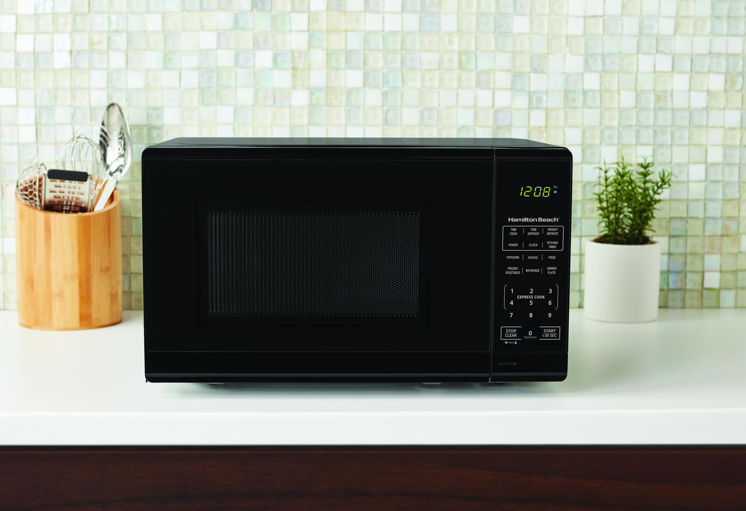 Big W Brilliant Basics Compact Digital Microwave EM720CRL(F)-PM Review, Microwave