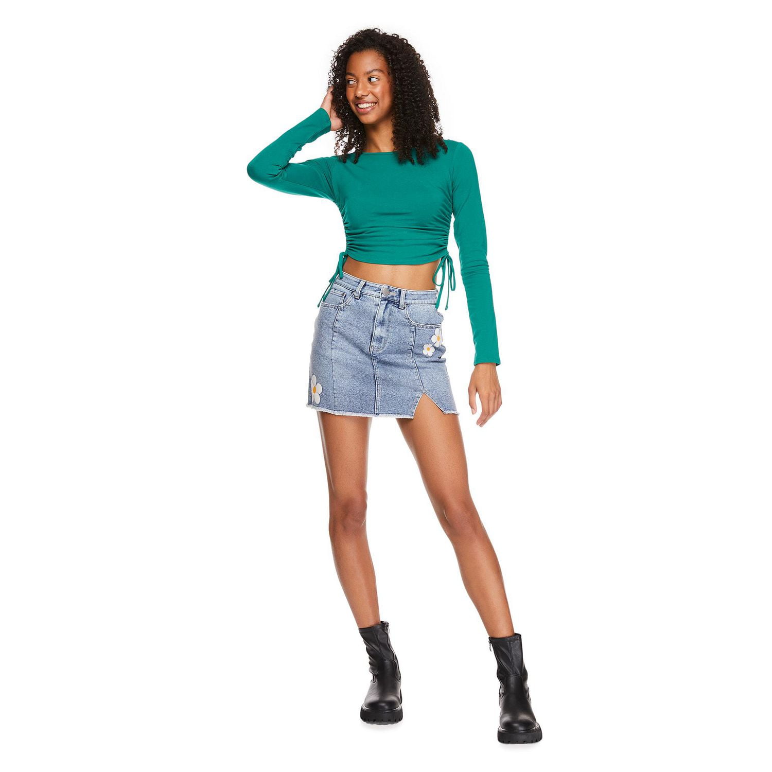 T-shirt aux côtés ruchés No Boundaries pour femmes