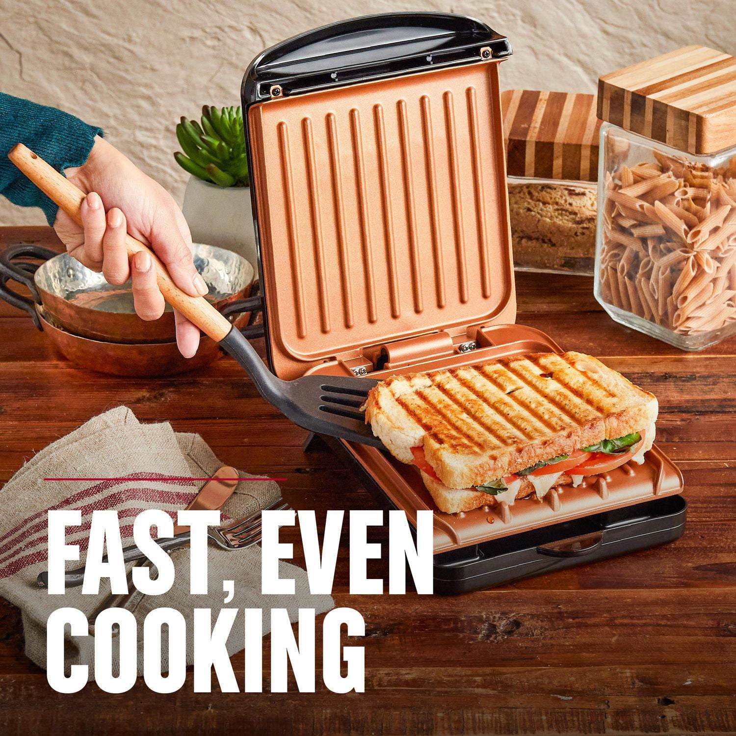 George Foreman 2-Serving Classic Plate Electric Indoor Grill and Panini  Press, Black, Countertop grilling made easy 