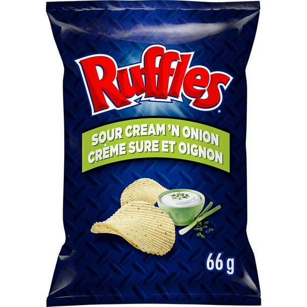 Ruffles Sour Cream 'n Onion Flavoured Potato Chips, 66g - Walmart.ca