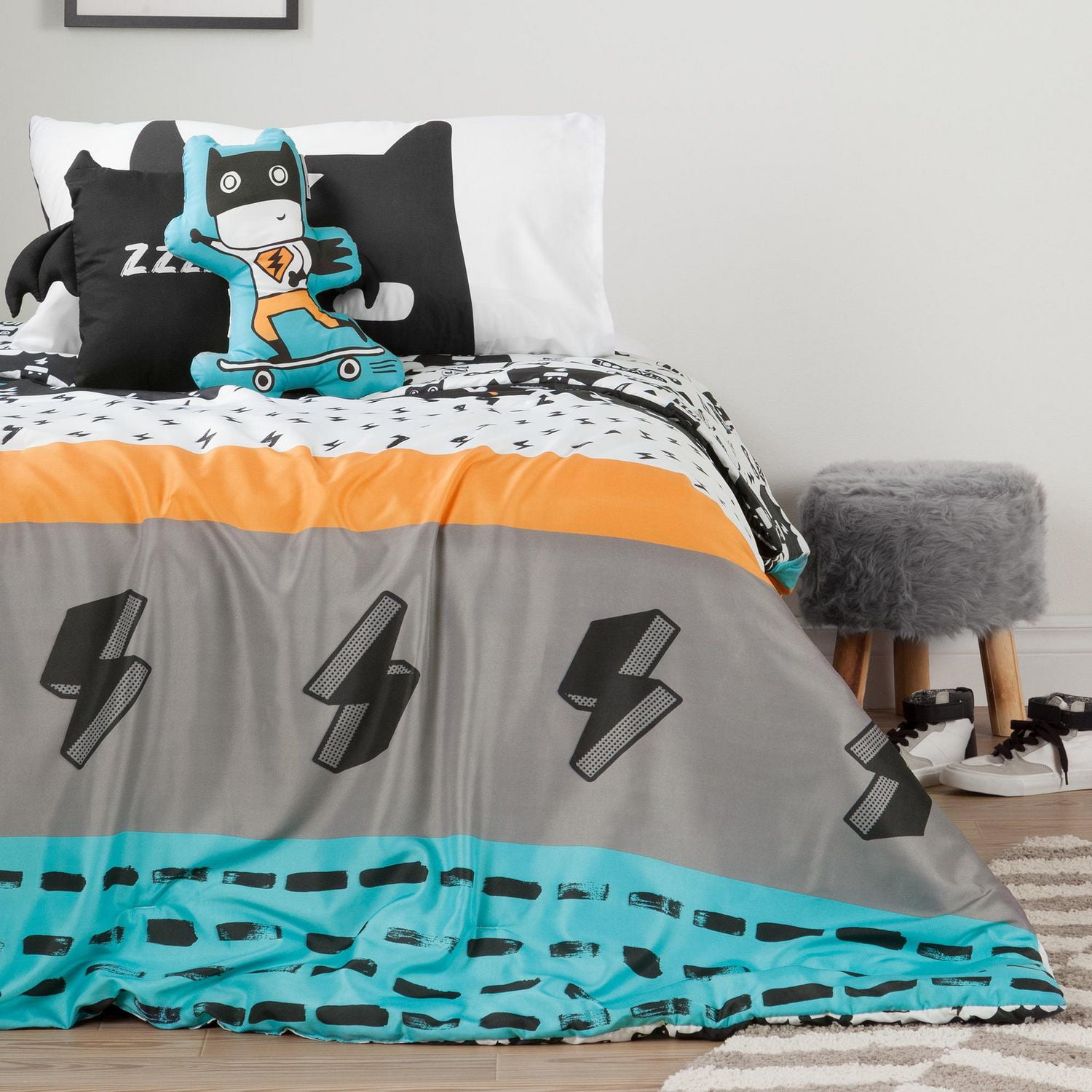 Black and shop white superhero bedding