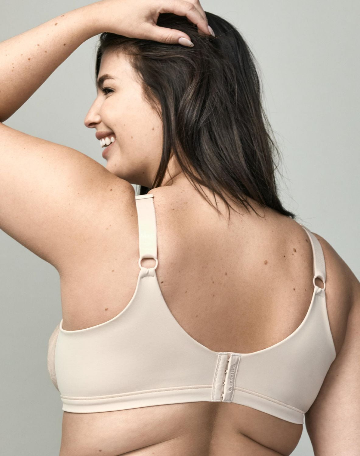 Soutien-gorge sans armature avec effet lissant à l’arrière et sur les côtés WonderBra Plus Taille 44C - 46DD