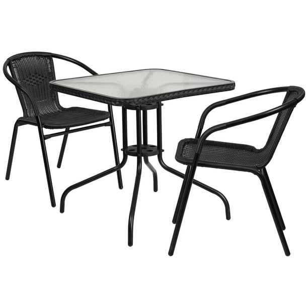 Table carrée 28 po en verre et métal avec bordure en rotin noir et 2 chaises empilables en rotin noir
