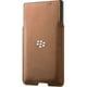 Étui en cuir PRIV de Blackberry en brun roux – image 1 sur 1