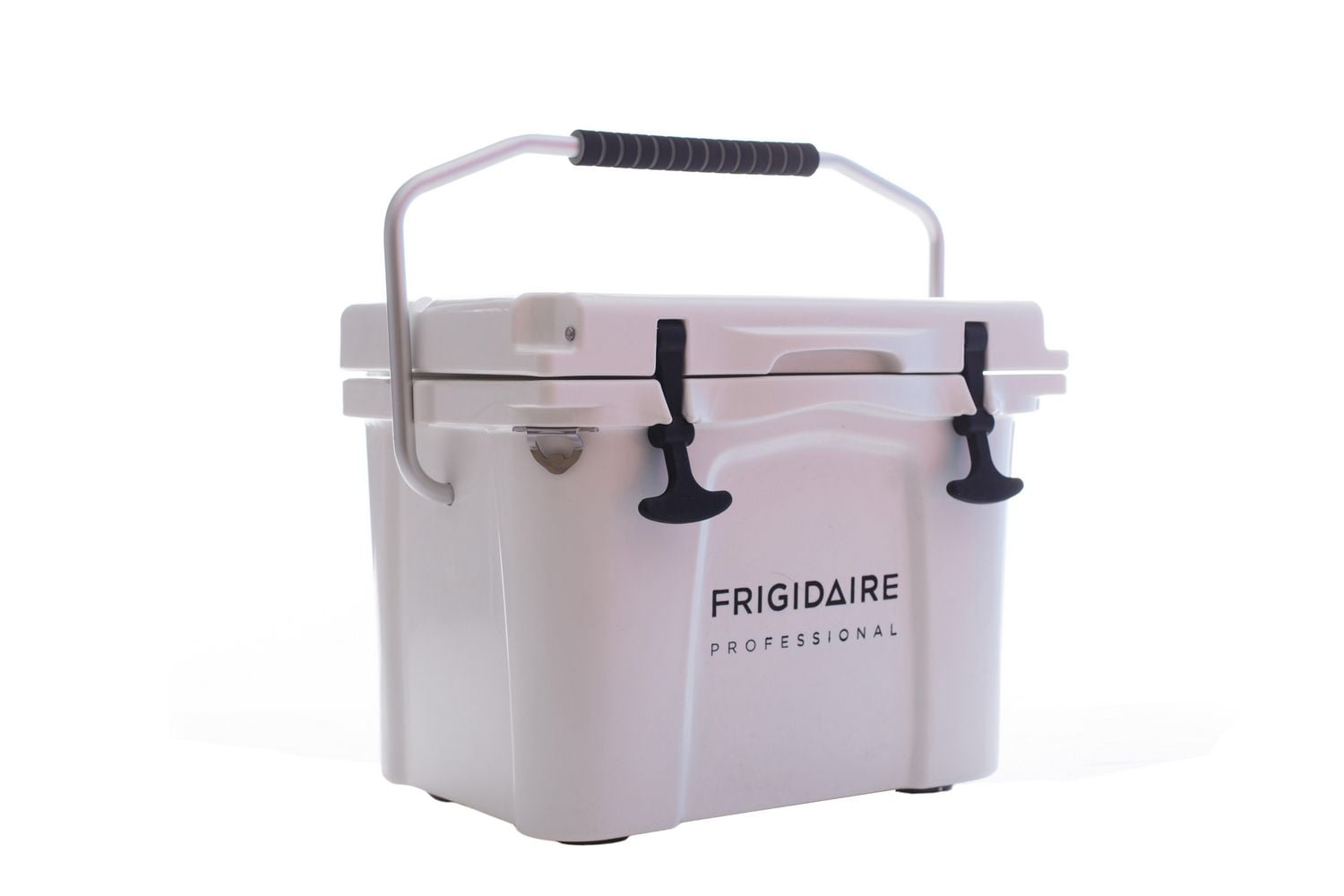 Frigidaire hot sale rotomolded cooler