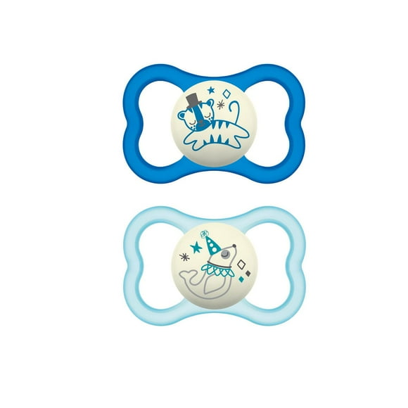 Suces MAM Air Night (emballage de deux), suce MAM pour peau sensible 16 mois et plus, suce qui brille dans le noir, meilleure suce pour les bébés allaités, suces assorted pour bébé MAM Air Night 16 mois et plus,