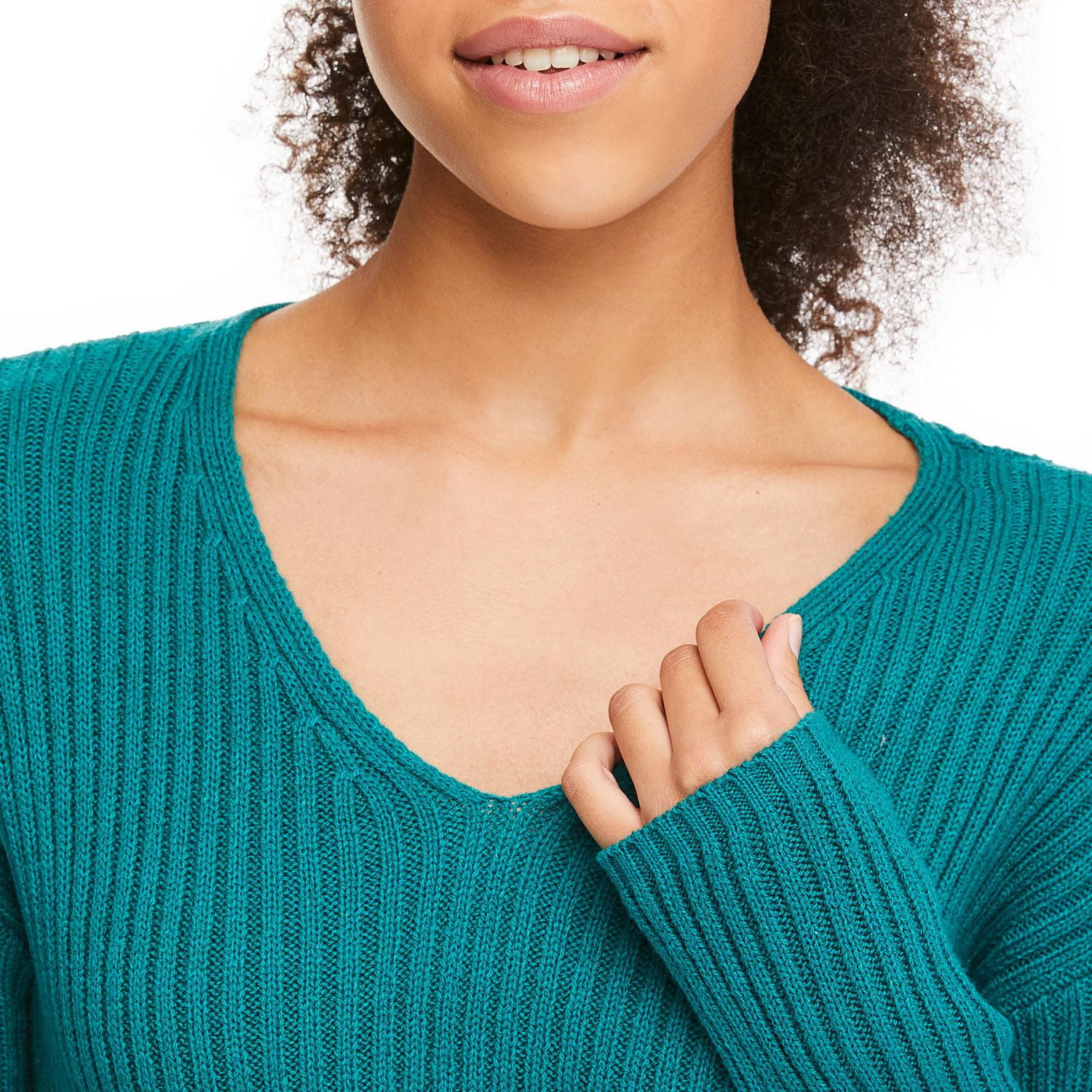 No Boundaries Women's V-Neckline Sweater