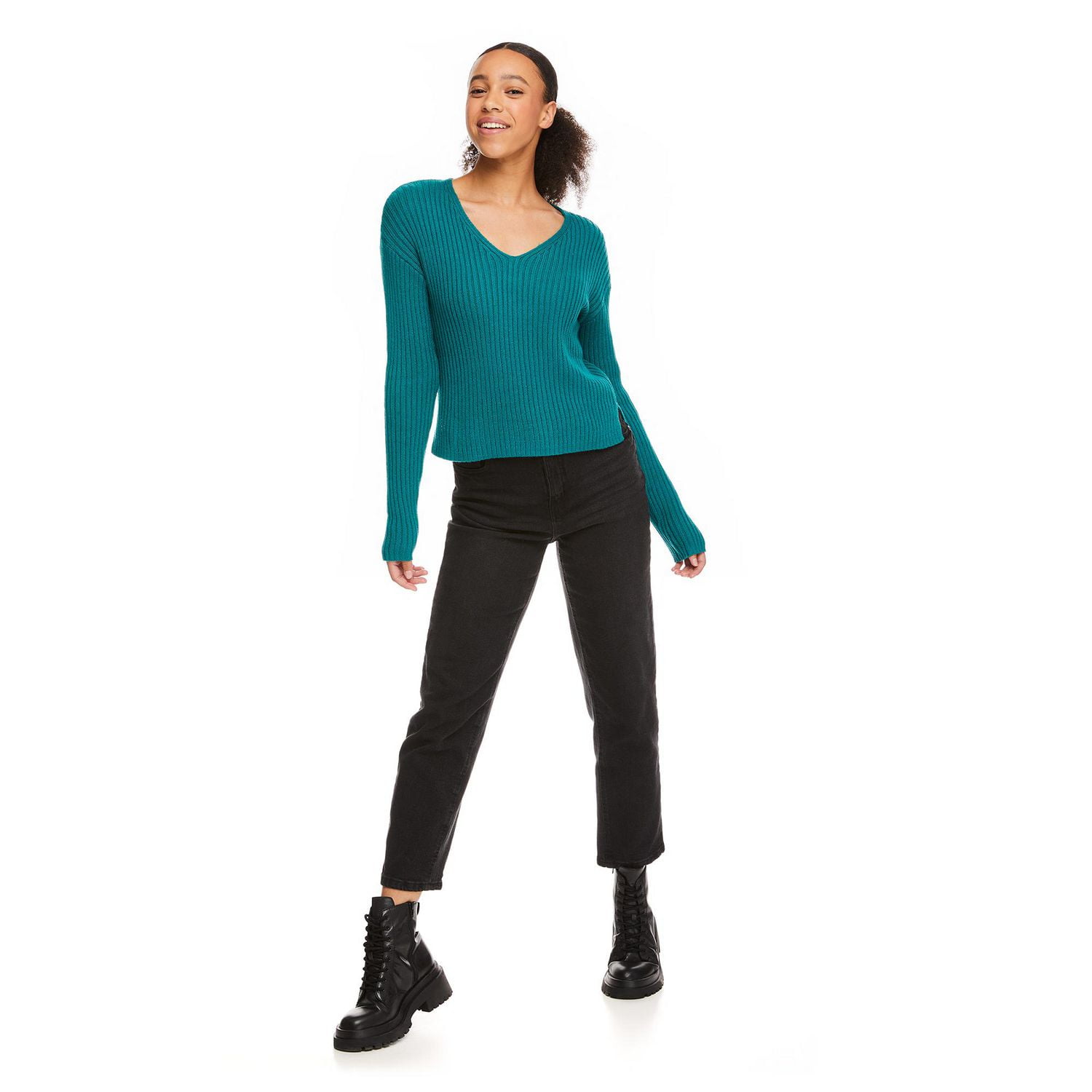 No Boundaries Women's V-Neckline Sweater