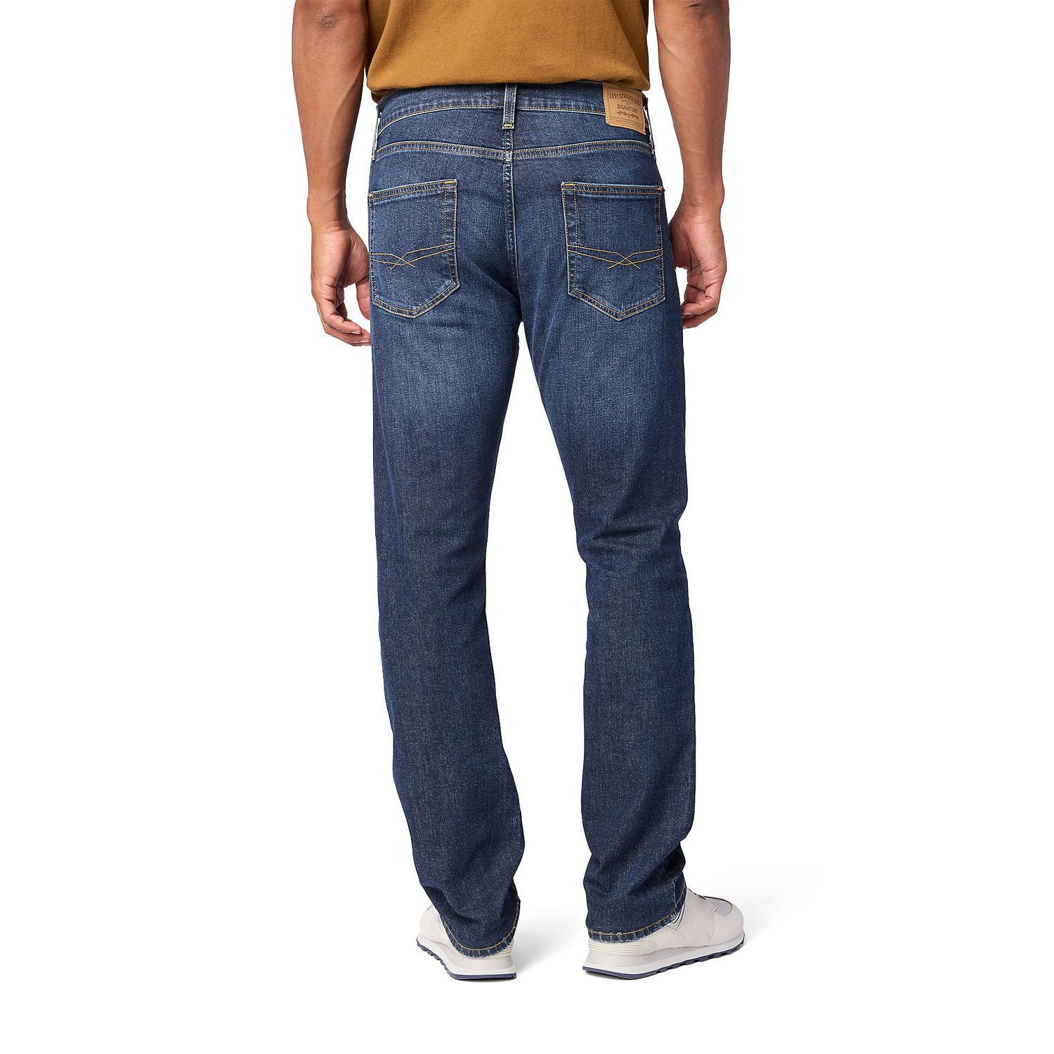 Levi Strauss Signature™ Men's Slim Straight Jeans (Online only)