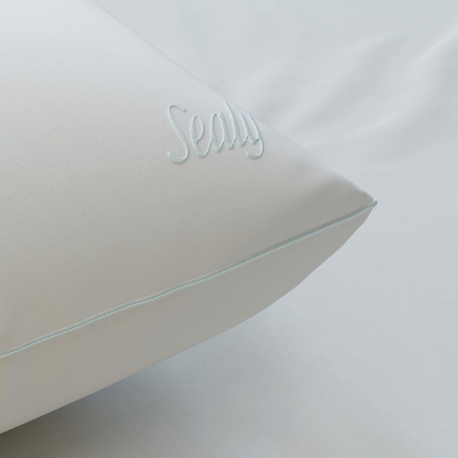 Sealy Smooth Support Pillow, Standard/Queen, Sealy Pillow 