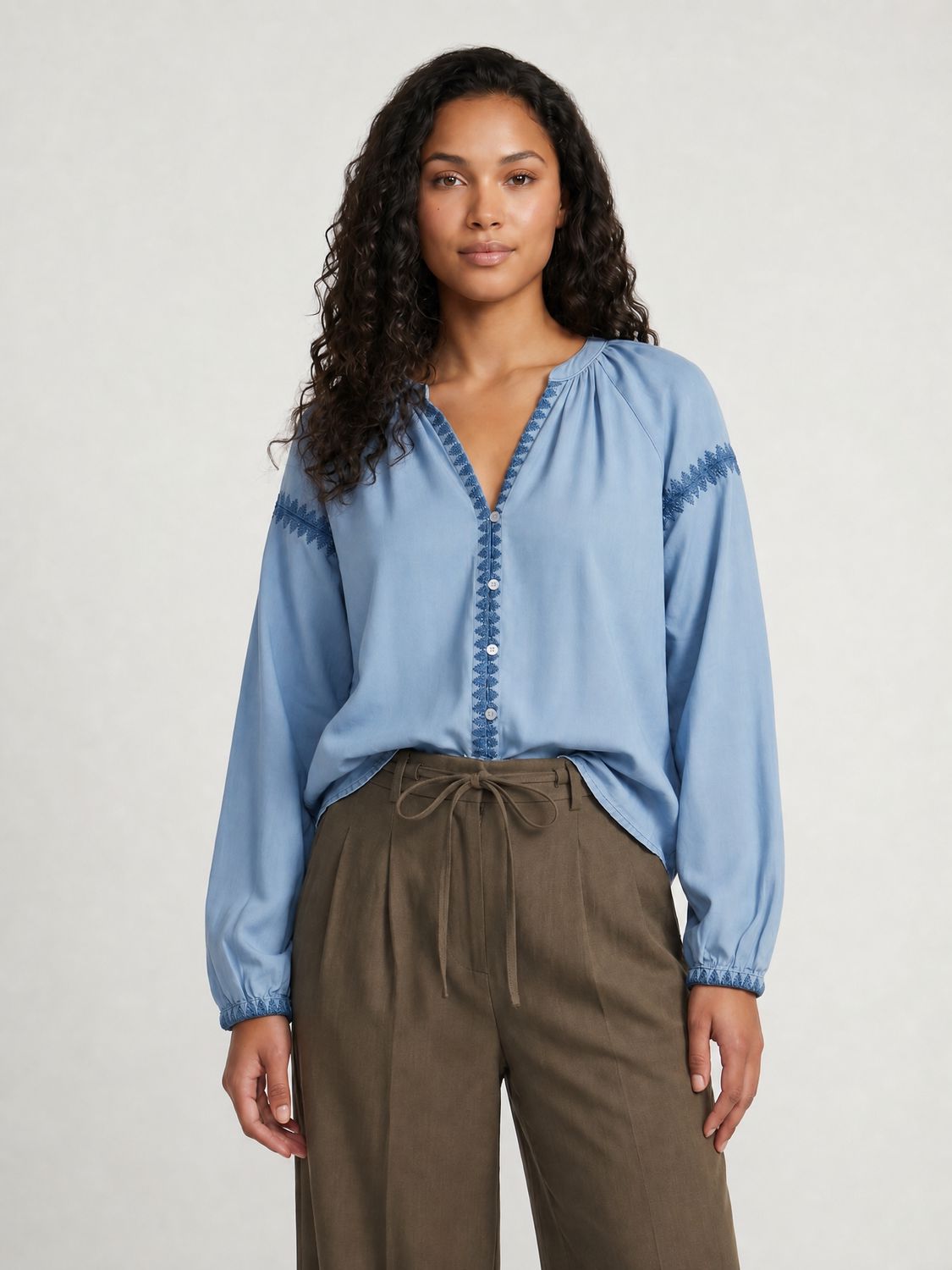Devoted, Chemise en Tencel avec broderie sur le devant, tailles TP à TG
