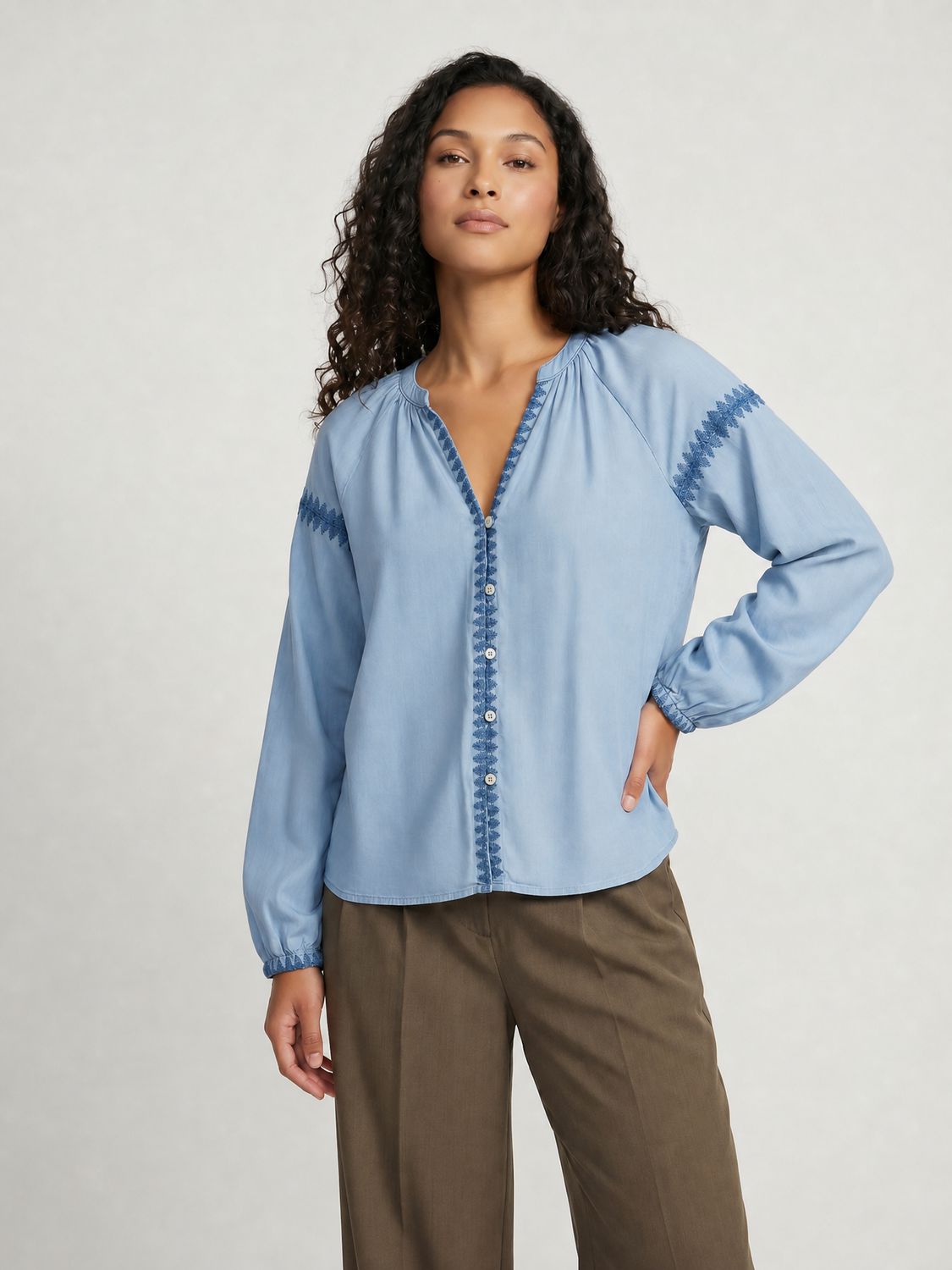 Devoted, Chemise en Tencel avec broderie sur le devant, tailles TP à TG