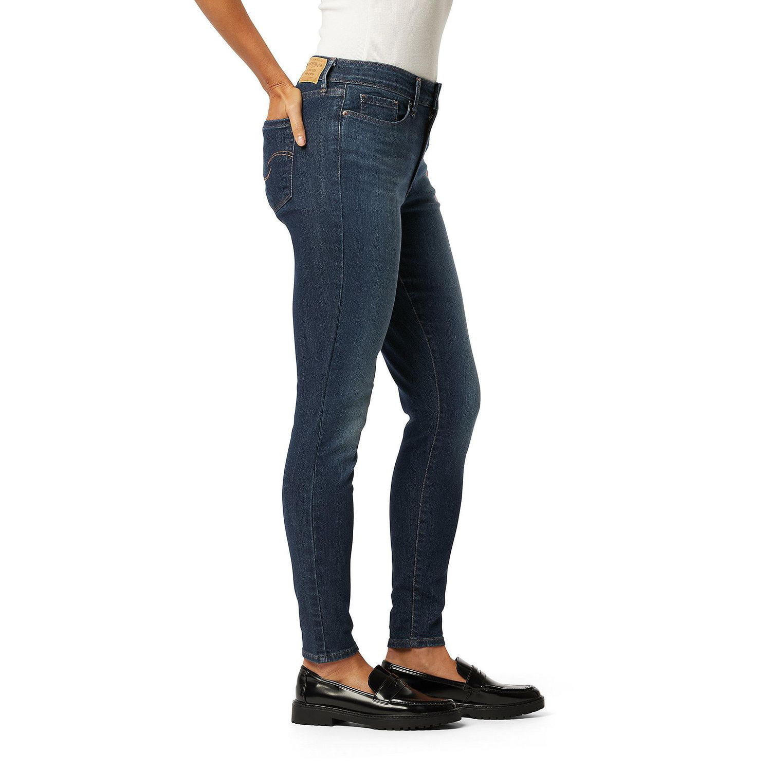 Levi Strauss Signature™ Women's Mid Rise Skinny Jeans (Online only)