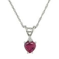 thumbnail image 1 of Tangelo Pendentif avec rubis synthétique 0,59 ct et diamant 0,02 ct en forme de cœur en or blanc 10 kt, 1 of 1