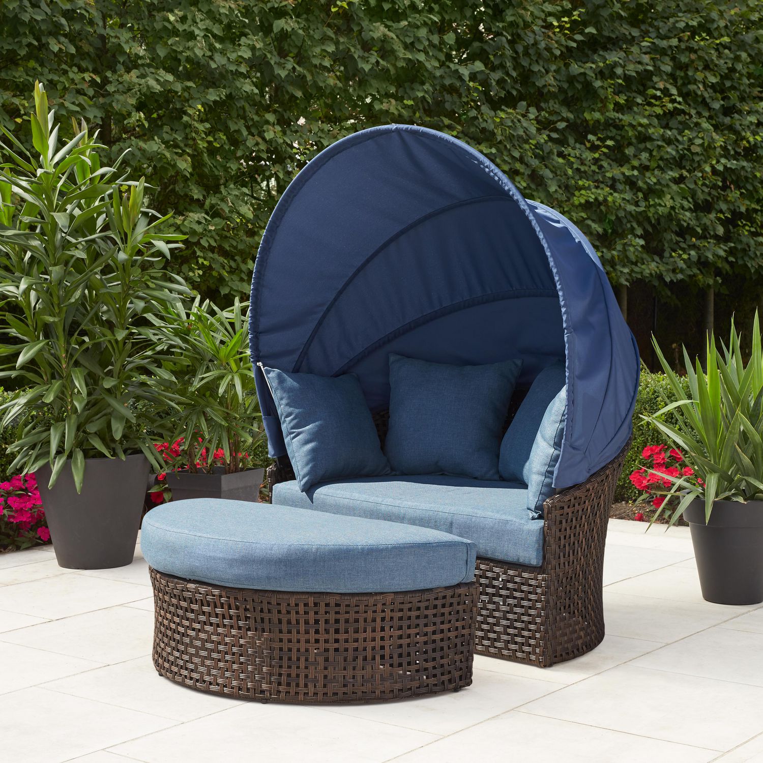Hometrends Tuscany Ii Canopy Day Bed, Outdoor Daybeds With Canopy Canada