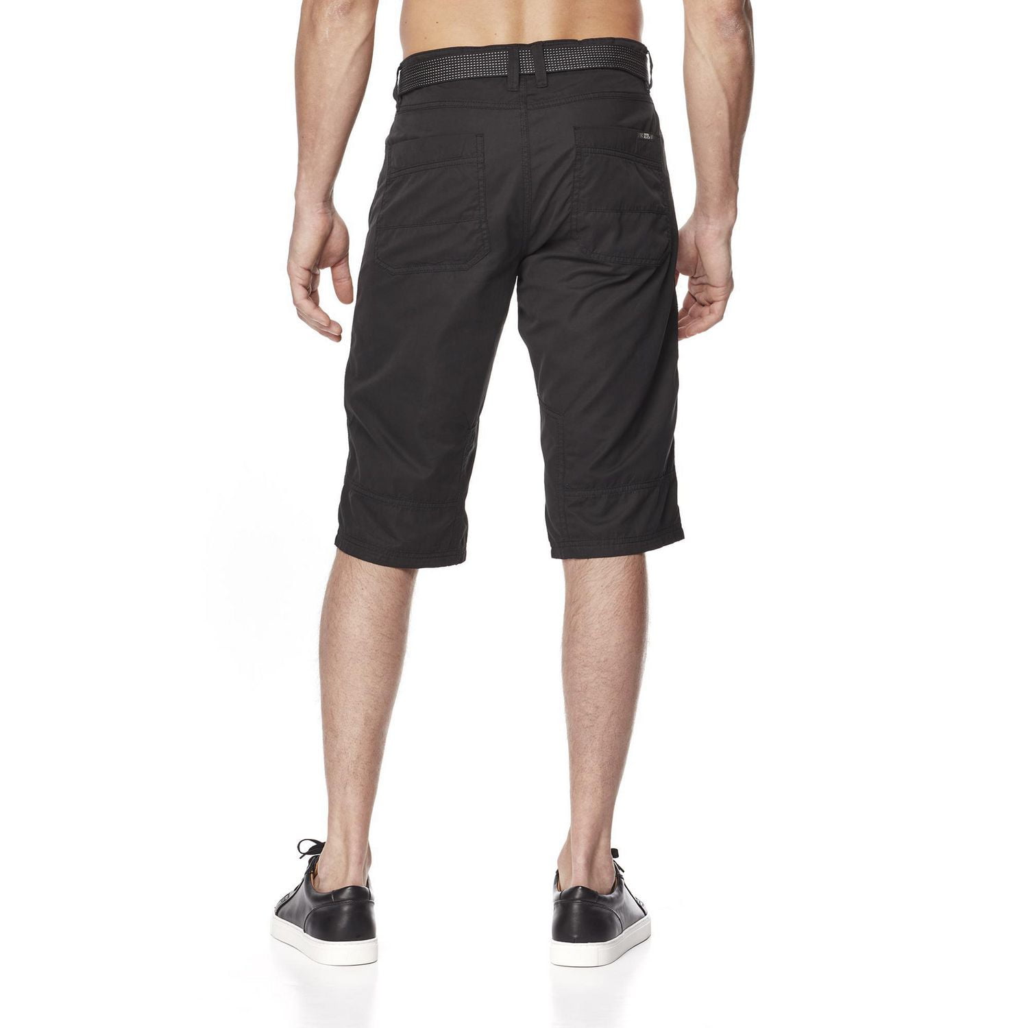 Dark Black Men's Solid Cargo Shorts With Two-Toned Belt