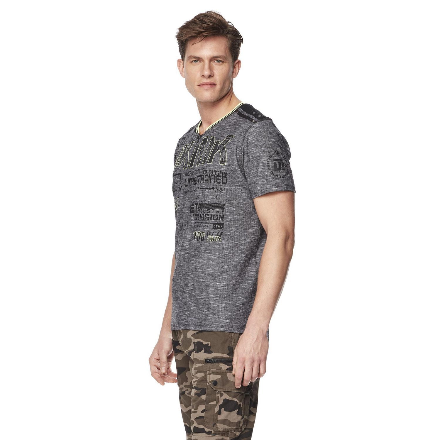 Dark Black Men's Short-Sleeve Henley Graphic T-Shirt