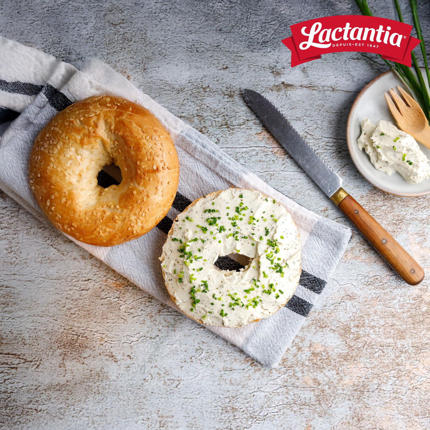 thumbnail image 3 of Lactantia Cream Cheese Herb and Garlic, Simple Ingredients, 3 of 7
