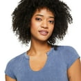 thumbnail image 4 of No Boundaries Women's Seamless Tee, 4 of 6