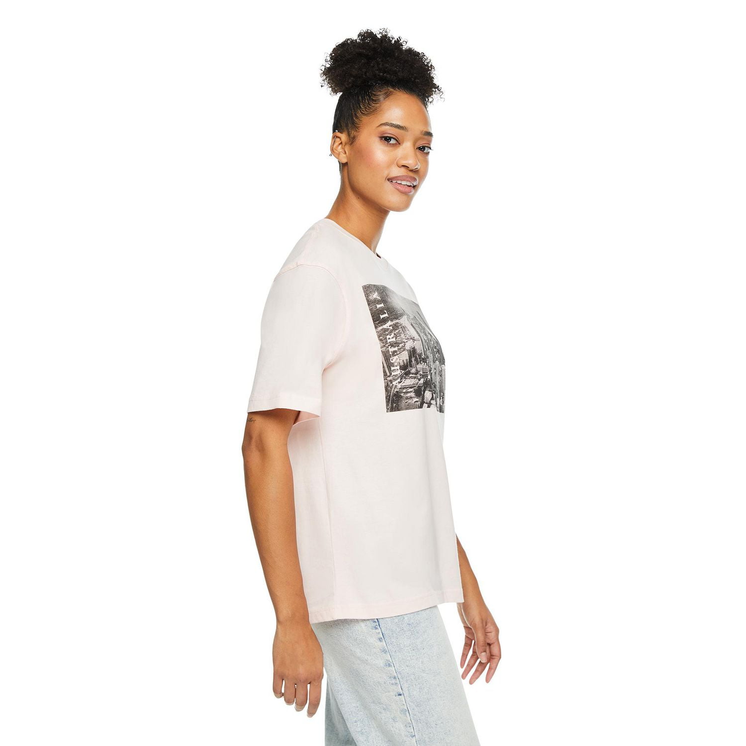 No Boundaries Women's Oversized Tee, Sizes XS-XXL