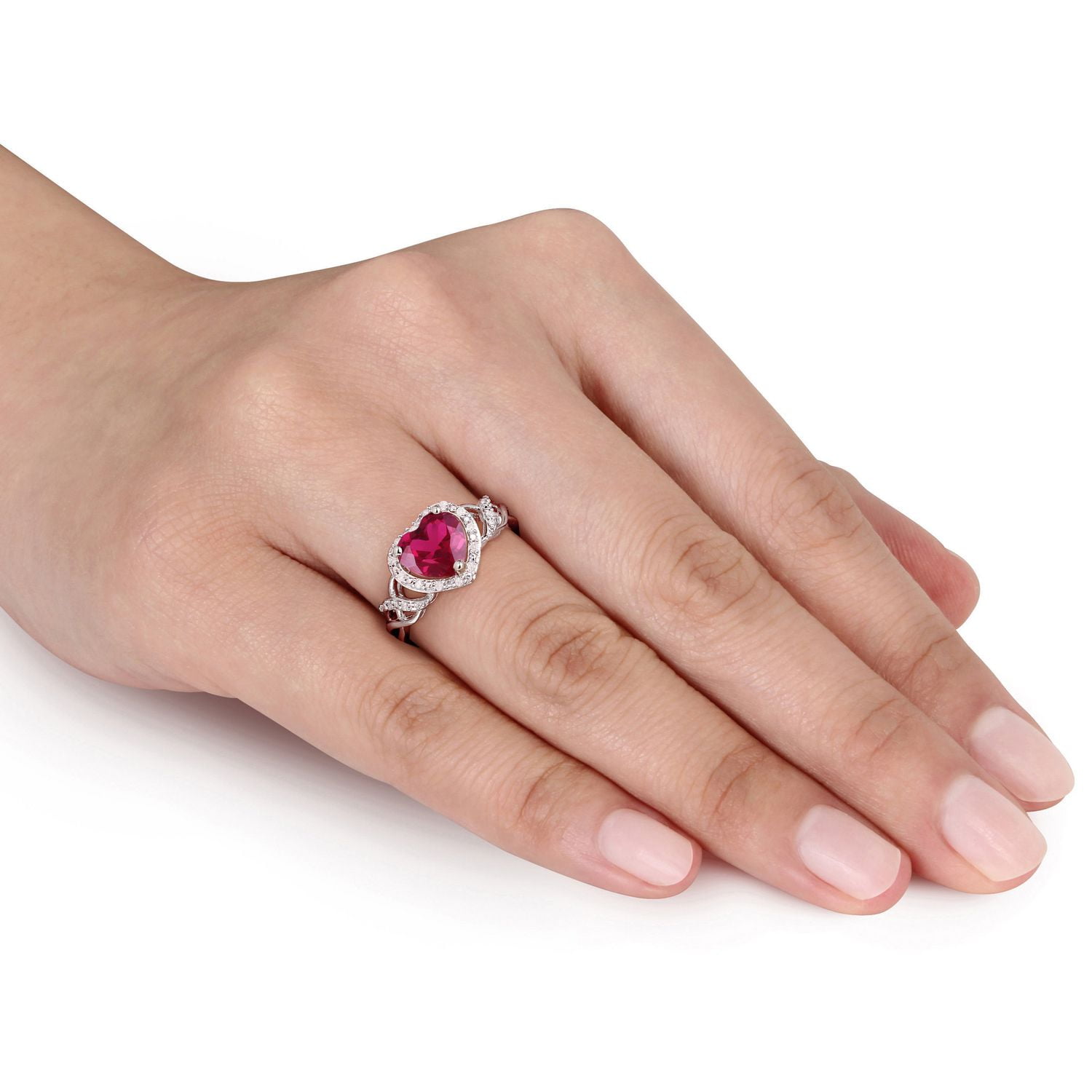 Bague Tangelo avec rubis synthétique de forme cœur 1-5/8 CT PBT et accents de diamants en argent sterling