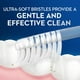 Brosse à dents manuelle Oral-B Sensi-Soft 2 unités – image 5 sur 8