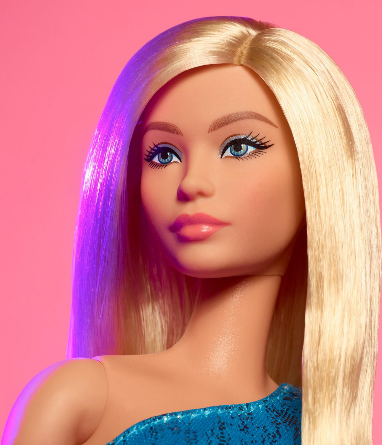 Barbie Looks No. 23 Collectible Doll with Ash Blonde Hair and Modern Y2K Fashion