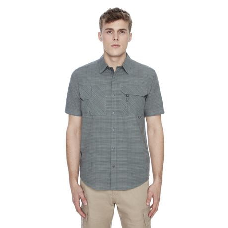 Dark Black Men's Short-Sleeve  Button-Down Shirt with Pockets