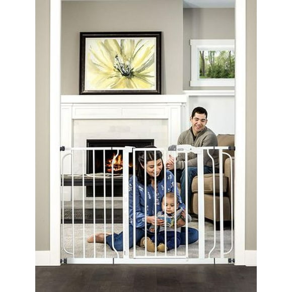 Regalo International Easy Step Extra Wide Baby Gate