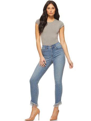 Sofia Vergara Makes the Case for Skinny Jeans in Her Walmart Line