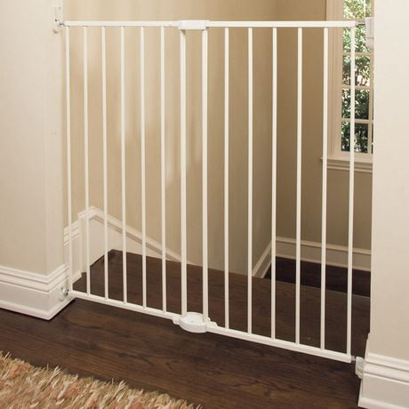 Munchkin Extending Metal Baby Safety Gate | Walmart.ca