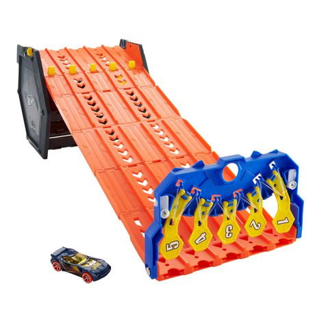 Hot Wheels Roll Out Raceway Track Set, Storage Bucket Unrolls into 5-Lane Racetrack