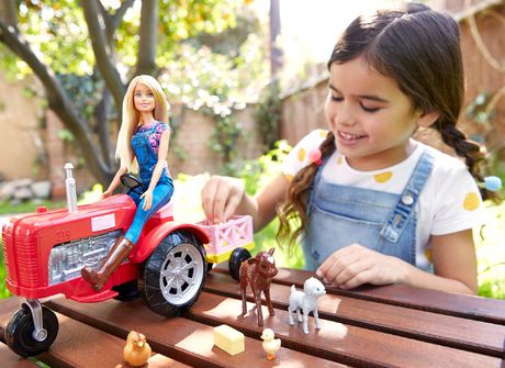 barbie fermiere et tracteur