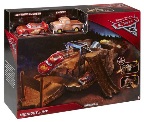 lightning mcqueen race track set