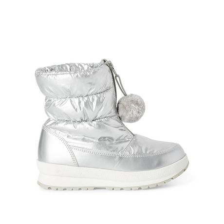 sneaker snow boots