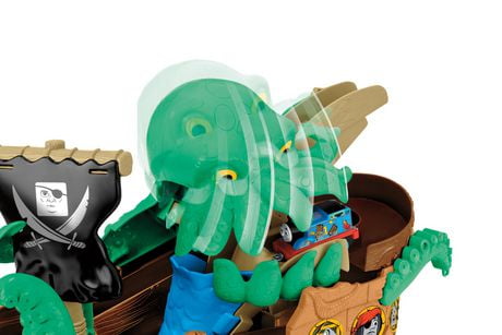 thomas & friends adventures sea monster pirate set