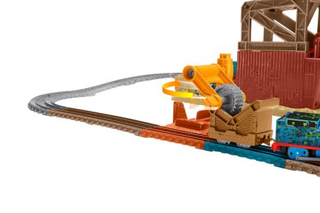 thomas and friends scrapyard escape set