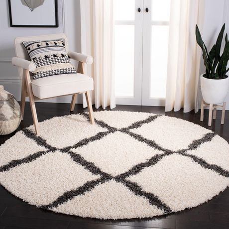 Safavieh Dallas Logan Geometric Shag Area Rug