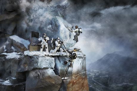 mega construx call of duty arctic troopers