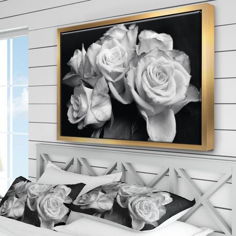 Designart Bouquet de roses noir et blanc ART MURAL À CADRE FLOTTÉ | Walmart  Canada