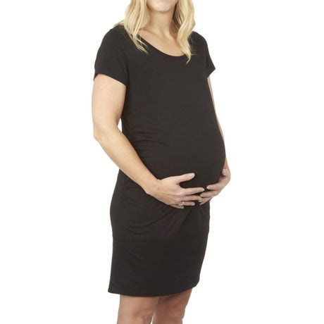 Although a few maternity clothes are necessary, I have always felt frumpy and uncomfortable in them. With my third pregnancy, I refused to buy a bunch of new expensive maternity clothes. So, when I heard that Walmart was launching a new, exclusive maternity line called Great Expectations Maternity, I was intrigued knowing that Walmart’s clothing is generally very affordable.