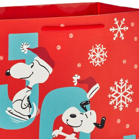 Hallmark 5-Pack Peanuts Snoopy 13" Large Christmas Gift Bags | Walmart ...