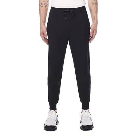 Dark Black Comfort Tech Short