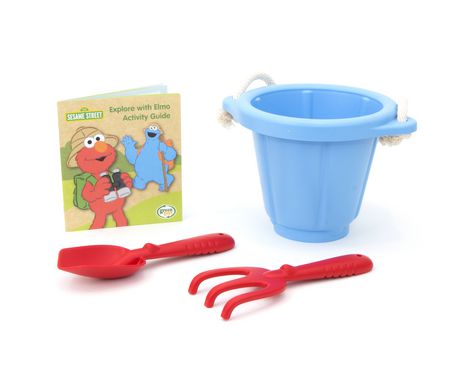 green toys bucket