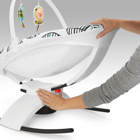 fisher price soothe n play glider plus