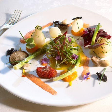 Manoir Hovey 3-course menu with Champagne - 575 Hovey, North-Hatley, QC ...