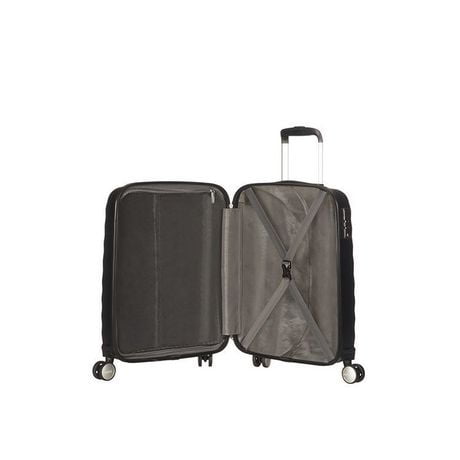 american tourister oceanfront spinner