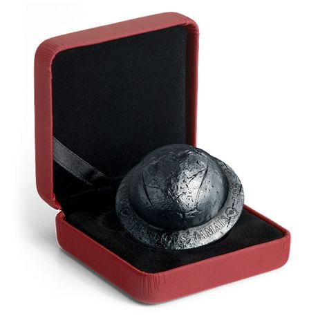 2018 /'Lest We Forget/' Helmet-Shaped Silver Coin .9999 Fine NT 18627